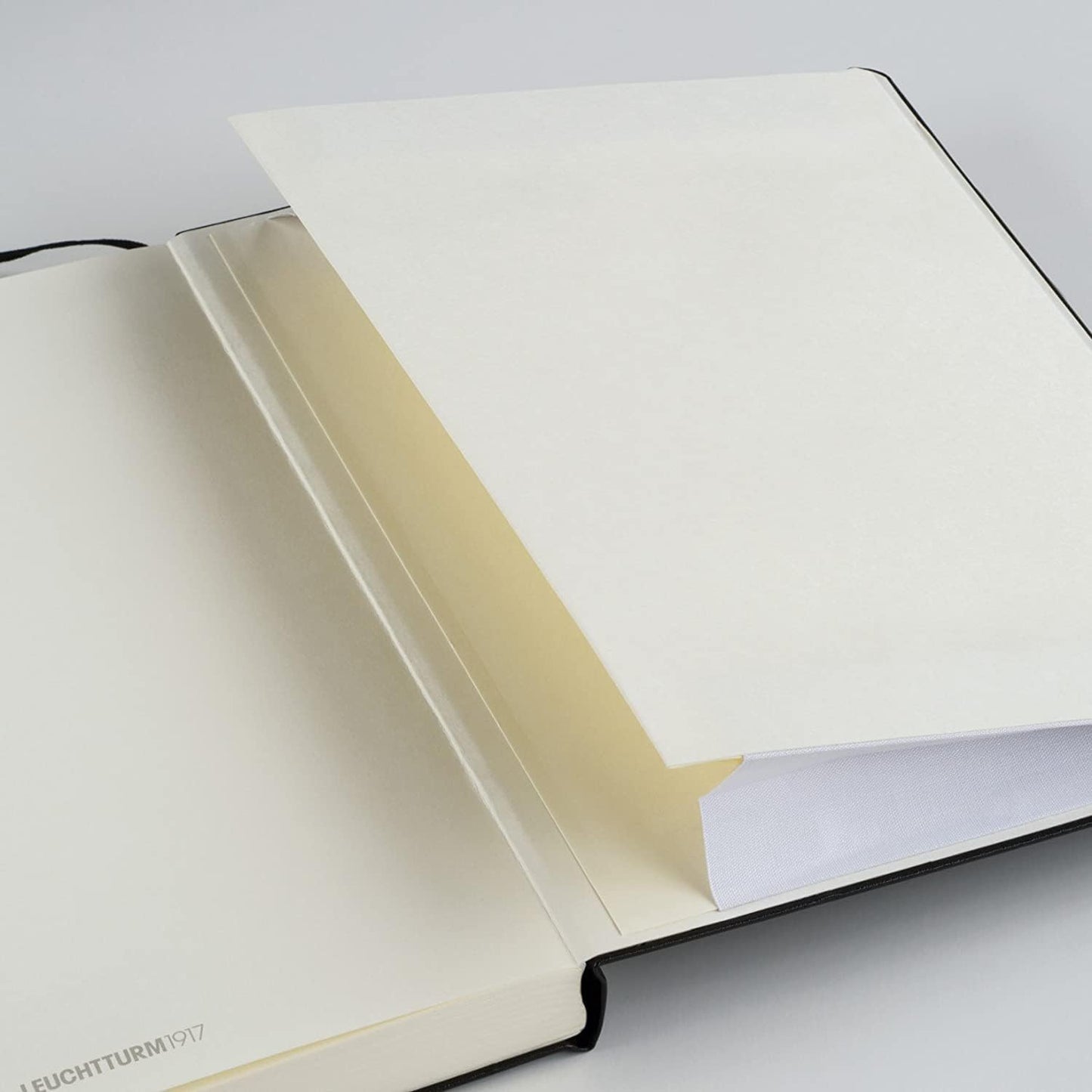 LEUCHTTURM1917 - Notebook Hardcover Medium A5-251 Numbered Pages for Writing and Journaling (Black, Ruled)