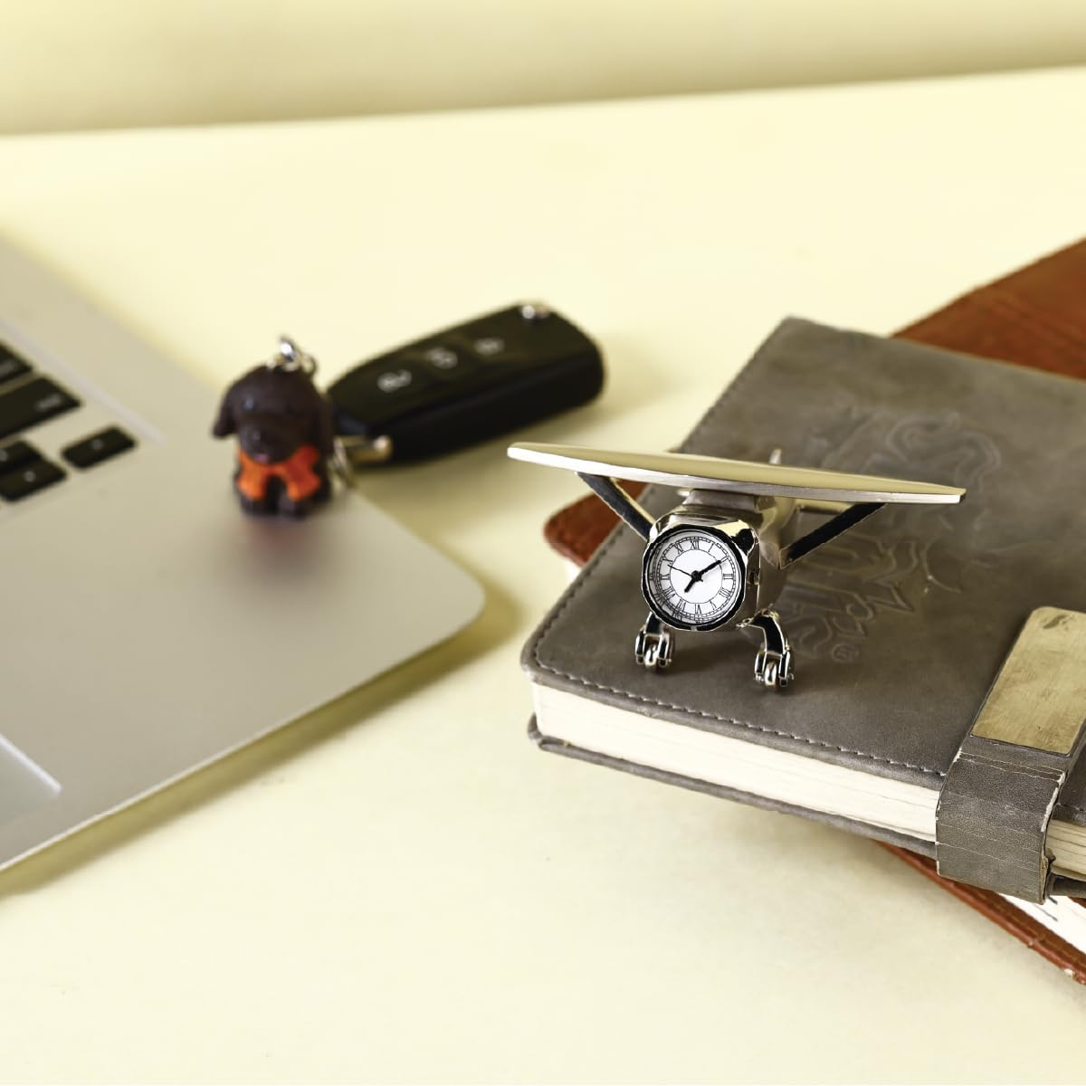 Aeroplane Miniature Table Clock with Rotating Wheels, Stylish Analog Desk Clock & Paper Weight, Manual Adjustment, Easy Battery Replacement, Students, Vintage Decor for Home & Office