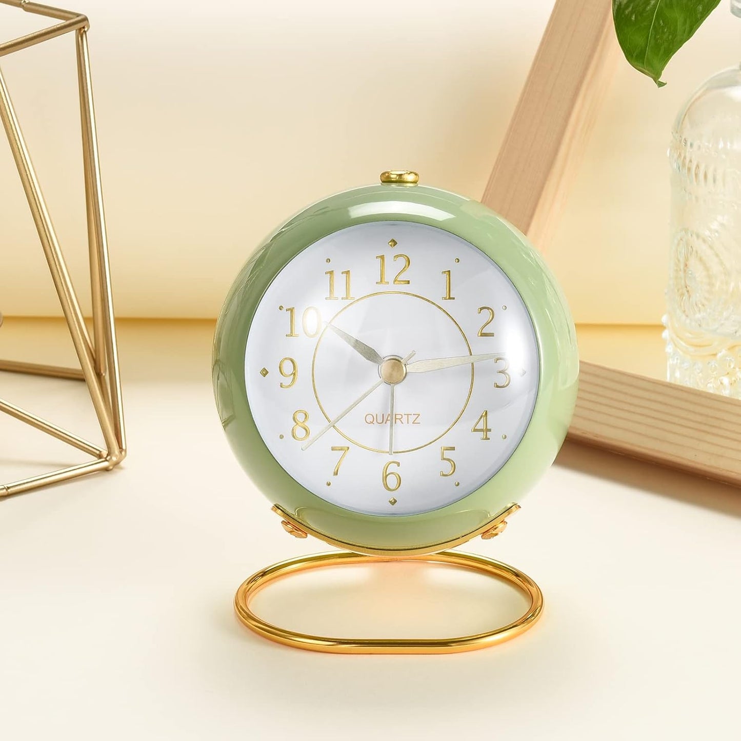 Analog Alarm Clocks,Retro Backlight Cute Simple Design Small Desk Clock with Night Light,Silent Non-Ticking,Battery Powered,for Kids,Bedroom,Travel,Kitchen,Bedside Desktop. (Orange)