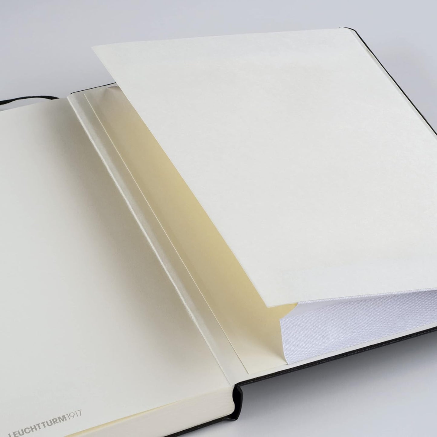 LEUCHTTURM1917 - Notebook Hardcover Medium A5-251 Numbered Pages for Writing and Journaling (Powder, Plain)