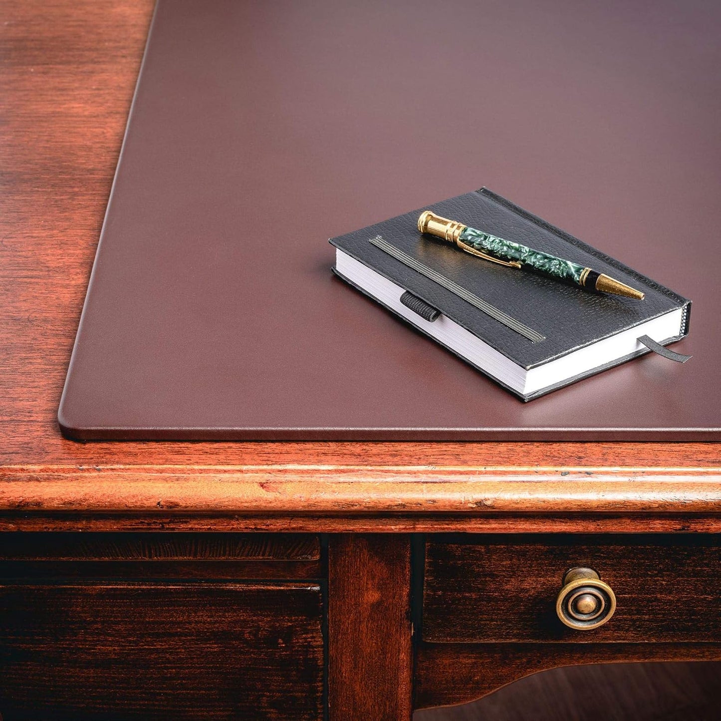 Dacasso Pad Without Side Rails Luxury Leather Blotter for Writing-Executive Desk Surface Protector, 30” x 19”, Chocolate Brown